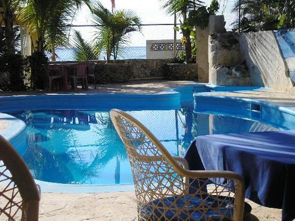 Hotel El Viejo Pirata Boca de Yuma 外观 照片