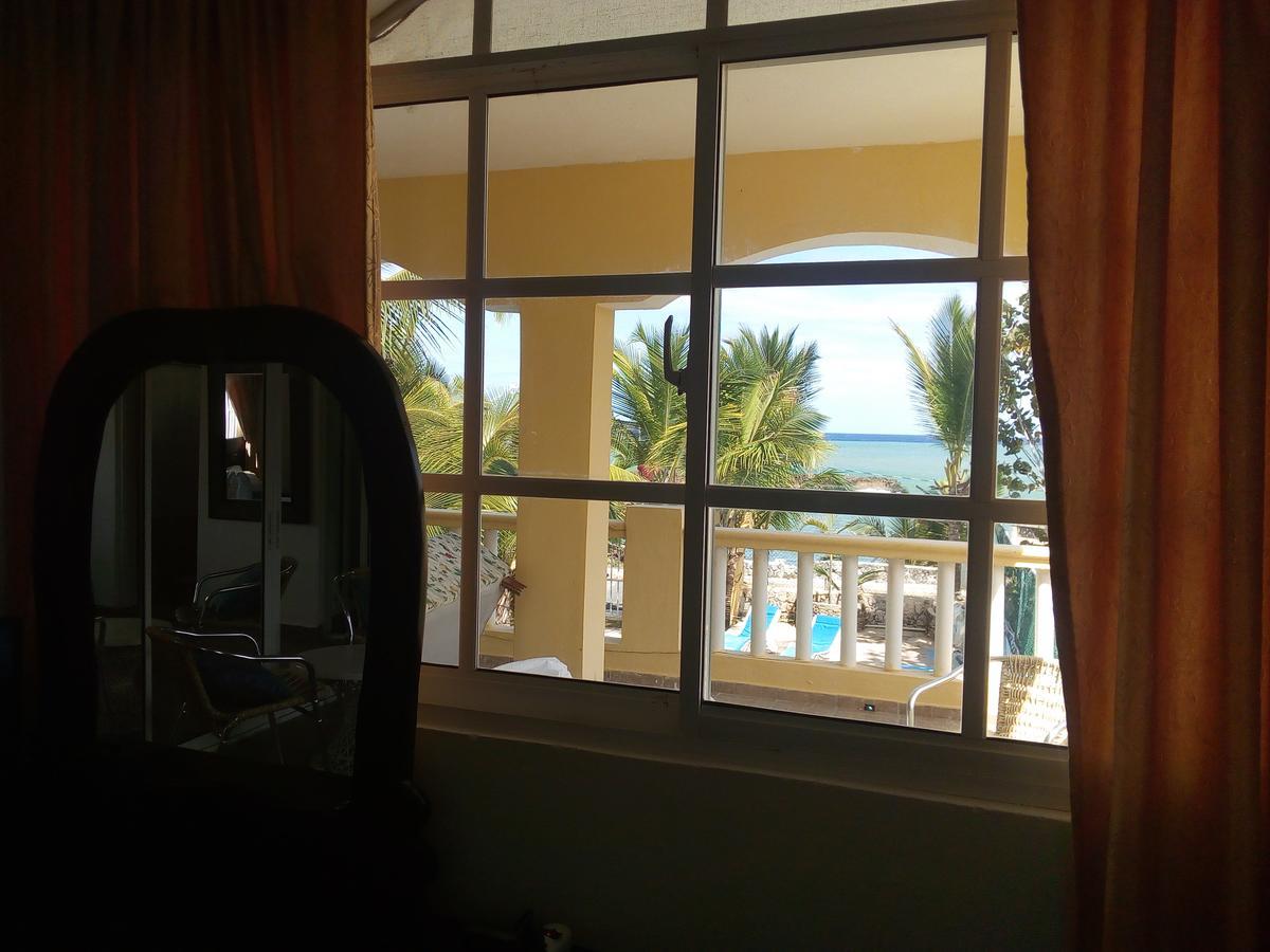 Hotel El Viejo Pirata Boca de Yuma 外观 照片